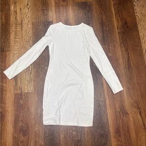 Elegant White Long Sleeve Dress